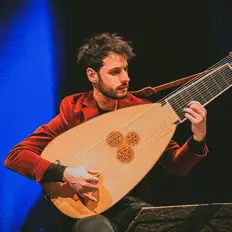 Poslechněte si interpreta Daniel Zapico, sledujte hudební videa, přečtěte si životopis, podívejte se na data turné a další informace.