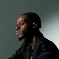 收听 undefined、观看音乐视频、阅读小传、查看巡演日期等 ！