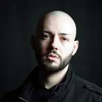 Luister naar undefined, bekijk muziekvideo's, lees de bio, bekijk de tourdata, en meer!