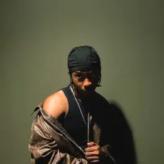 收听 Idrys、观看音乐视频、阅读小传、查看巡演日期等 ！