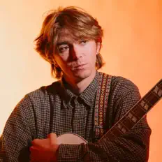 收听 Cam Begley、观看音乐视频、阅读小传、查看巡演日期等 ！