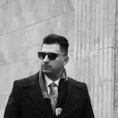 Ouça Ehsan Solhtalab, assista a videoclipes, leia a biografia, veja as datas das turnês e mais!