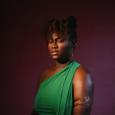 Ṣẹwà dinle, müzik videolarını izle, biyografisini oku, tur tarihlerini ve daha fazlasını gör!