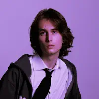 Escucha a undefined, mira videos musicales, lee su biografía, consulta las fechas de las gira y más.