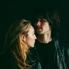 Escucha a Glass Kinsman, mira videos musicales, lee su biografía, consulta las fechas de las gira y más.
