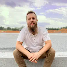Listen to Dylan Jakobsen, watch music videos, read bio, see tour dates & more!