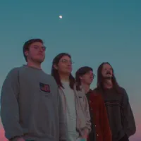 Ascolta undefined, guarda video musicali, leggi la biografia, vedi le date del tour & altro!