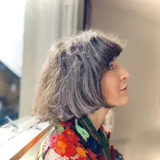 Hör dir Lail Arad an, schau dir Musikvideos an, lies die Biografie, finde Tourdaten und mehr!