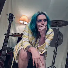 Mother Genevieve सुनें, म्यूज़िक वीडियो देखें, बायो पढ़ें, दौरे की तारीखें और बहुत कुछ देखें!