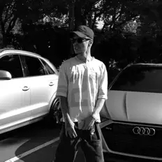 聆聽 xxkaster、觀看音樂影片、閱讀小傳、查看巡演日期等！