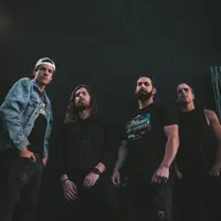 Hör dir undefined an, schau dir Musikvideos an, lies die Biografie, finde Tourdaten und mehr!