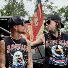 聆聽 Park3rBoy、觀看音樂影片、閱讀小傳、查看巡演日期等！