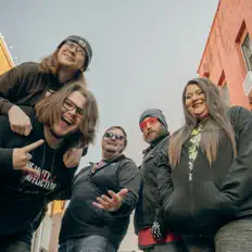 Escucha a Spring Hollow, mira videos musicales, lee su biografía, consulta las fechas de las gira y más.