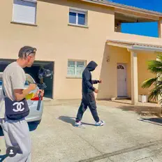 聆聽 Libanovic、觀看音樂影片、閱讀小傳、查看巡演日期等！