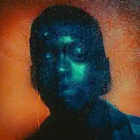 聆聽 undefined、觀看音樂影片、閱讀小傳、查看巡演日期等！