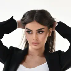 聆聽 Leelith、觀看音樂影片、閱讀小傳、查看巡演日期等！