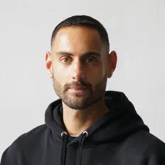 Dengarkan Tom Peters, tonton video musik, baca bio, lihat tanggal tur & lainnya!