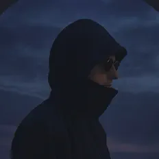 Ascolta Lost In Nirāi, guarda video musicali, leggi la biografia, vedi le date del tour & altro!