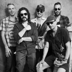 Écoutez Cap'n Jazz, regardez des vidéoclips, lisez la biographie, consultez les dates de tournée et plus encore !