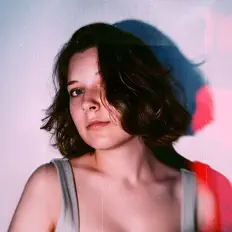 Escucha a Carla Ahad, mira vídeos musicales, lee la biografía, consulta fechas de giras y mucho más.