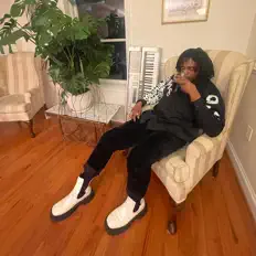 Mes Enfants Infinity: песни, клипы, биография, даты выступлений и многое другое.