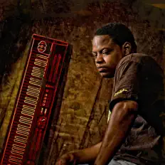 聆聽 Bo Miles、觀看音樂影片、閱讀小傳、查看巡演日期等！