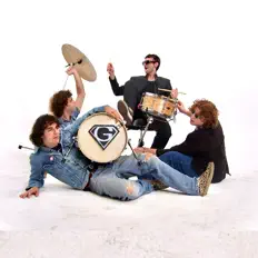 Super G을(를) 듣고, 뮤직 비디오를 보고, 약력을 읽고, 투어 일정 등을 확인하세요!