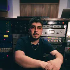 Listen to Lèo Ovalle, watch music videos, read bio, see tour dates & more!