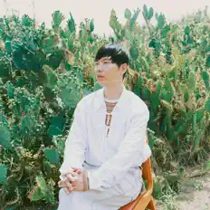 Ascolta Lee Hwangdae, guarda video musicali, leggi la biografia, vedi le date del tour & altro!