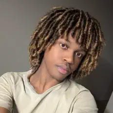 Listen to Sandyyy, watch music videos, read bio, see tour dates & more!