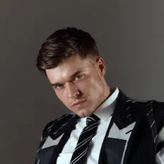 NIKITIN सुनें, म्यूज़िक वीडियो देखें, बायो पढ़ें, दौरे की तारीखें और बहुत कुछ देखें!