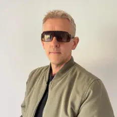 Ακούστε περιεχόμενο από Peewee Ferris, παρακολουθήστε μουσικά βίντεο, διαβάστε το βιογραφικό, δείτε ημερομηνίες περιοδείας, και πολλά ακόμη!