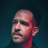 Escucha a undefined, mira videos musicales, lee su biografía, consulta las fechas de las gira y más.