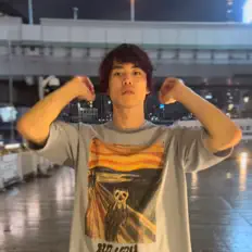 Dengarkan DK, tonton video musik, baca bio, lihat tanggal tur & lainnya!