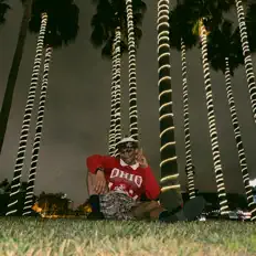 收听 Jevon Suggs、观看音乐视频、阅读小传、查看巡演日期等 ！