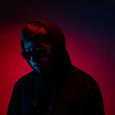 Posłuchaj wykonawcy Artamis, obejrzyj teledyski, przeczytaj biografię, zobacz daty tras koncertowych i nie tylko!