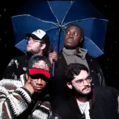 Posłuchaj wykonawcy DSO, obejrzyj teledyski, przeczytaj biografię, zobacz daty tras koncertowych i nie tylko!