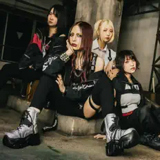 Escucha a Little Lilith, mira videos musicales, lee su biografía, consulta las fechas de las gira y más.