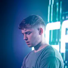 Posłuchaj wykonawcy Academic, obejrzyj teledyski, przeczytaj biografię, zobacz daty tras koncertowych i nie tylko!