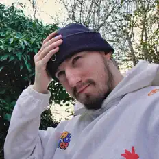 收听 Saint M'、观看音乐视频、阅读小传、查看巡演日期等 ！