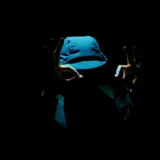 Escucha a Hundy, mira vídeos musicales, lee la biografía, consulta fechas de giras y mucho más.