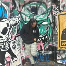 TMilli सुनें, म्यूज़िक वीडियो देखें, बायो पढ़ें, दौरे की तारीखें और बहुत कुछ देखें!