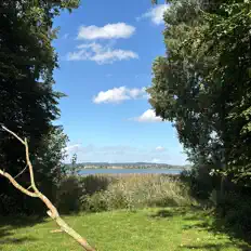 收听 Echoel、观看音乐视频、阅读小传、查看巡演日期等 ！