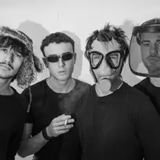 Ouve Spleen, vê vídeos de música, lê a biografia, vê as datas da digressão e muito mais!