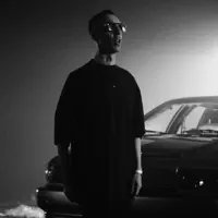 Ascolta undefined, guarda video musicali, leggi la biografia, vedi le date del tour & altro!