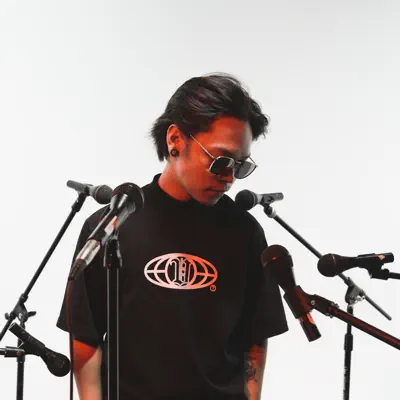 Listen to Jonah Hånom, watch music videos, read bio, see tour dates & more!