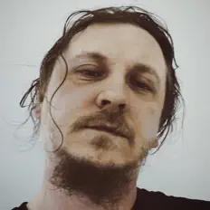 聆聽 Timo Tanskanen、觀看音樂影片、閱讀小傳、查看巡演日期等！