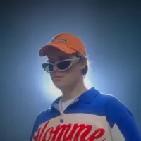 Ascolta undefined, guarda video musicali, leggi la biografia, vedi le date del tour & altro!