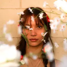 收听 Marianne Ross、观看音乐视频、阅读小传、查看巡演日期等 ！