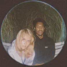 聆聽 Paaces、觀看音樂影片、閱讀小傳、查看巡演日期等！